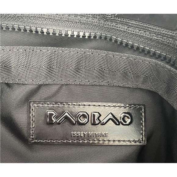 Bao Bao Issey Miyake Rock Basics Shiny Black Geometric Tote Bag BB66AG081 NWT - Picture 7 of 17